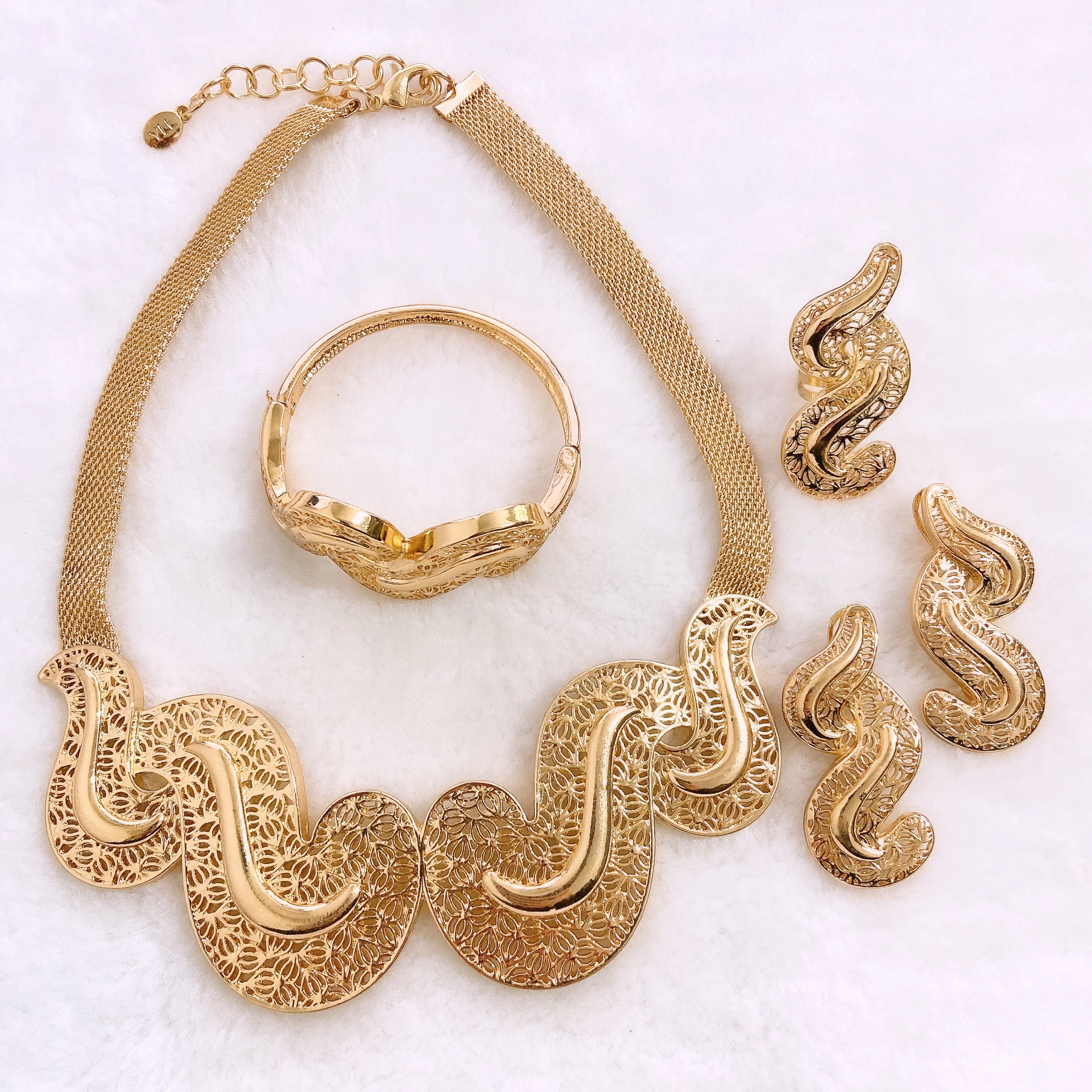 

Necklace Earrings Bangle Ring Fabulous Woman Party Jewelry Free Shipping