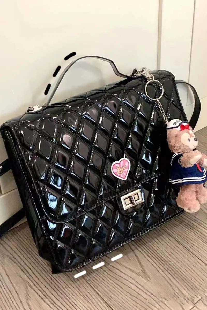 

Niche design Korean fashion square college style fashionable elegant style rhombus chain portable backpack bag women aesthetic