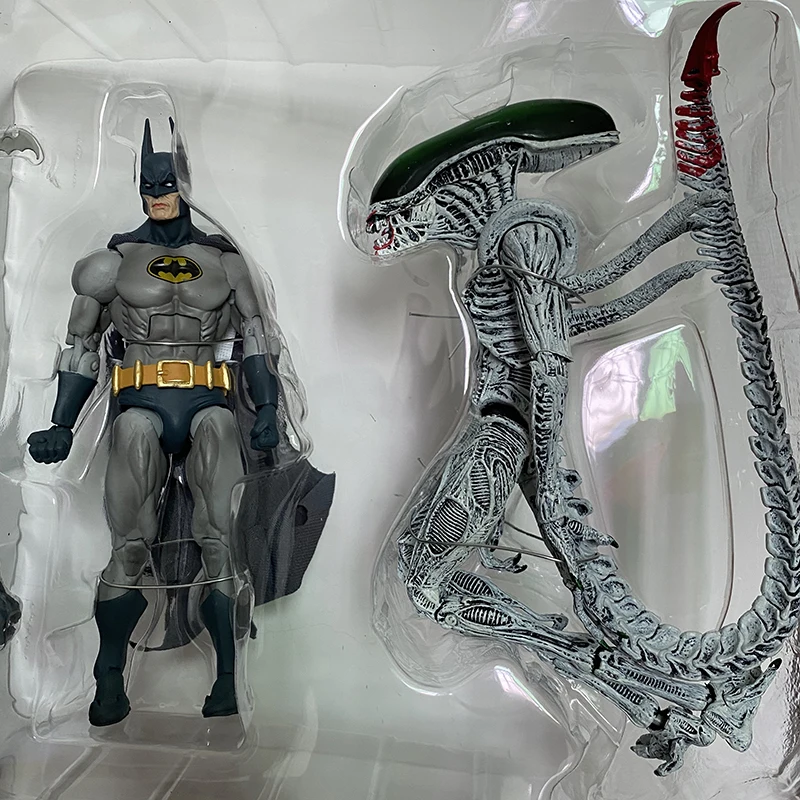 2 uds Anime Batman Superman VS Alien Xenomorph NYCC figura de acción NECA Supermen Batman figura juguetes de modelos coleccionables regalos