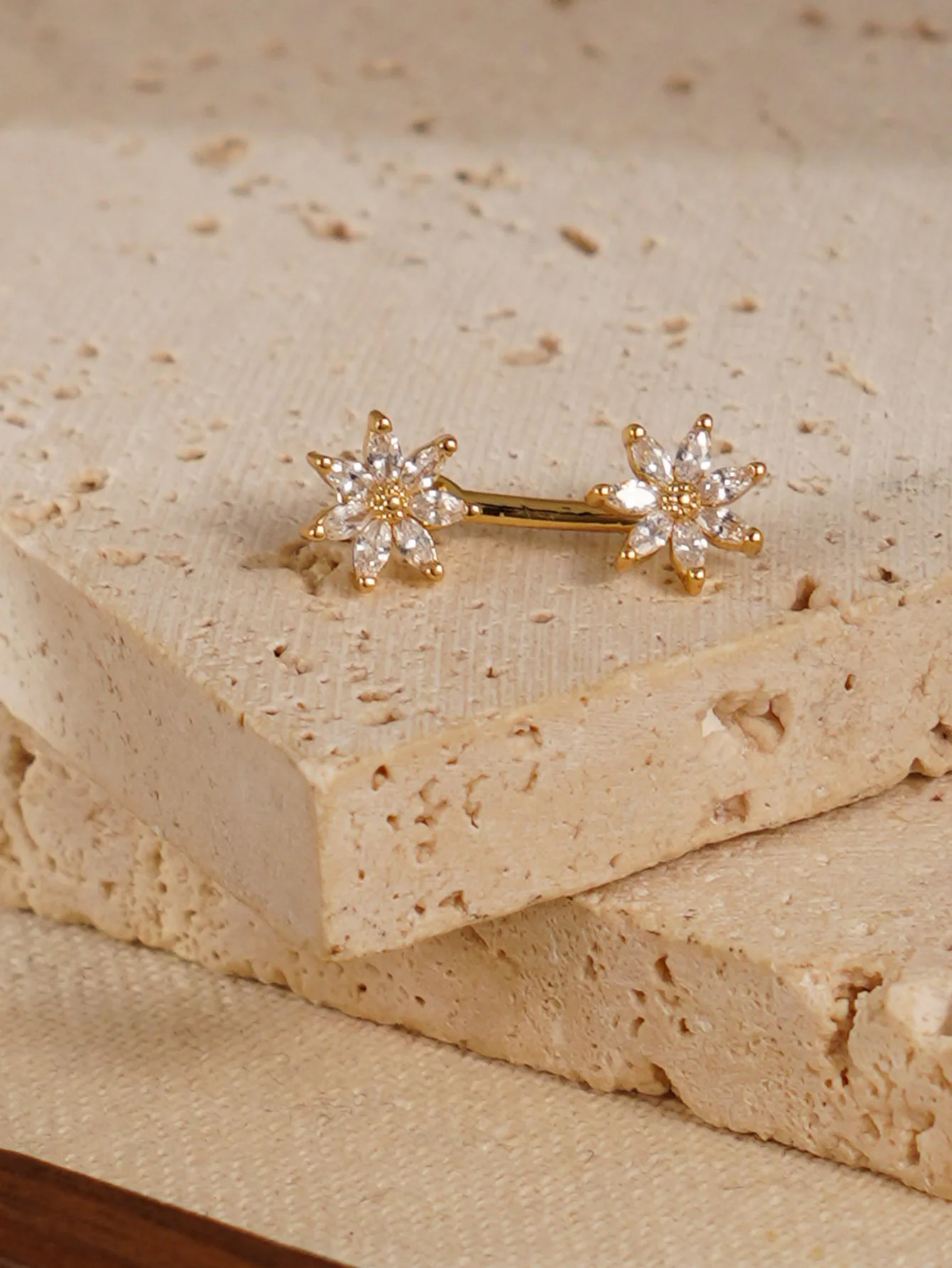 Synthetic Zircon Flower Combination Earrings for Ladies Daily Jewelry