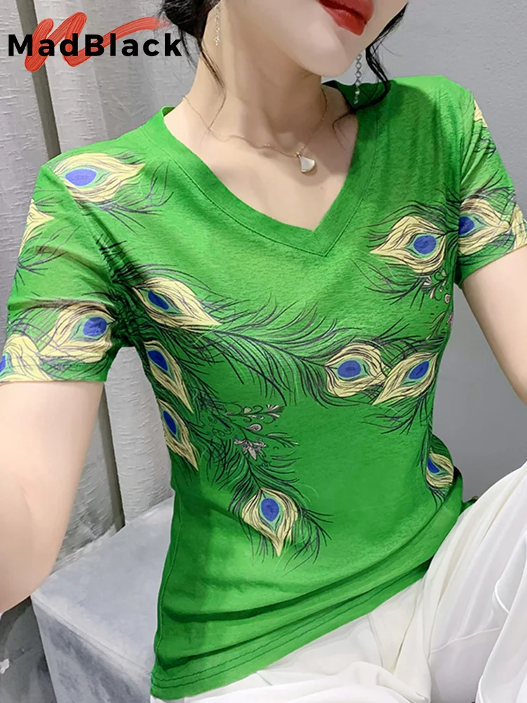 

Женская тонкая футболка с V-образным вырезом и принтом перьев павлина