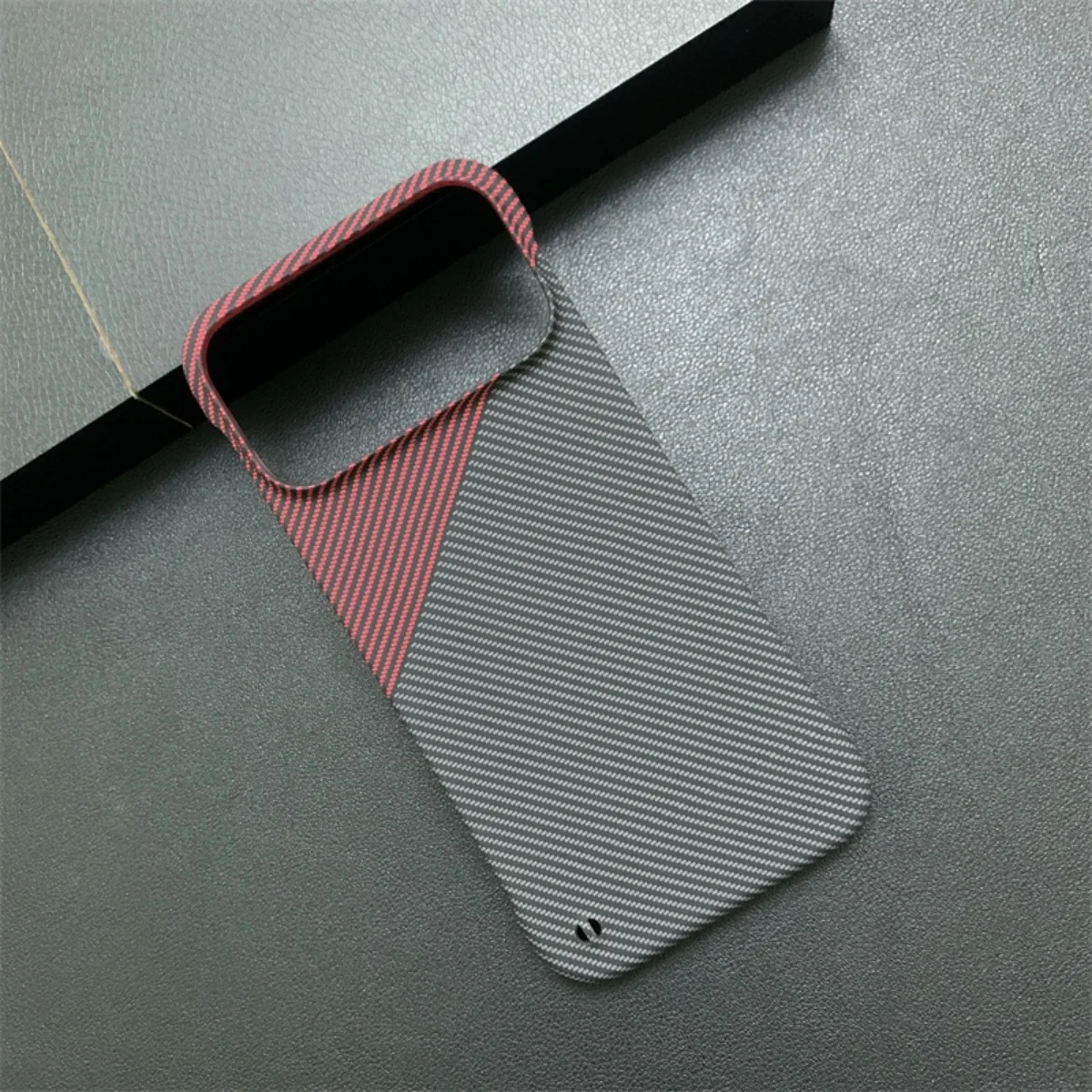 Sleek Shockproof Cooling Phone Case with Carbon Fiber Kevlar Design