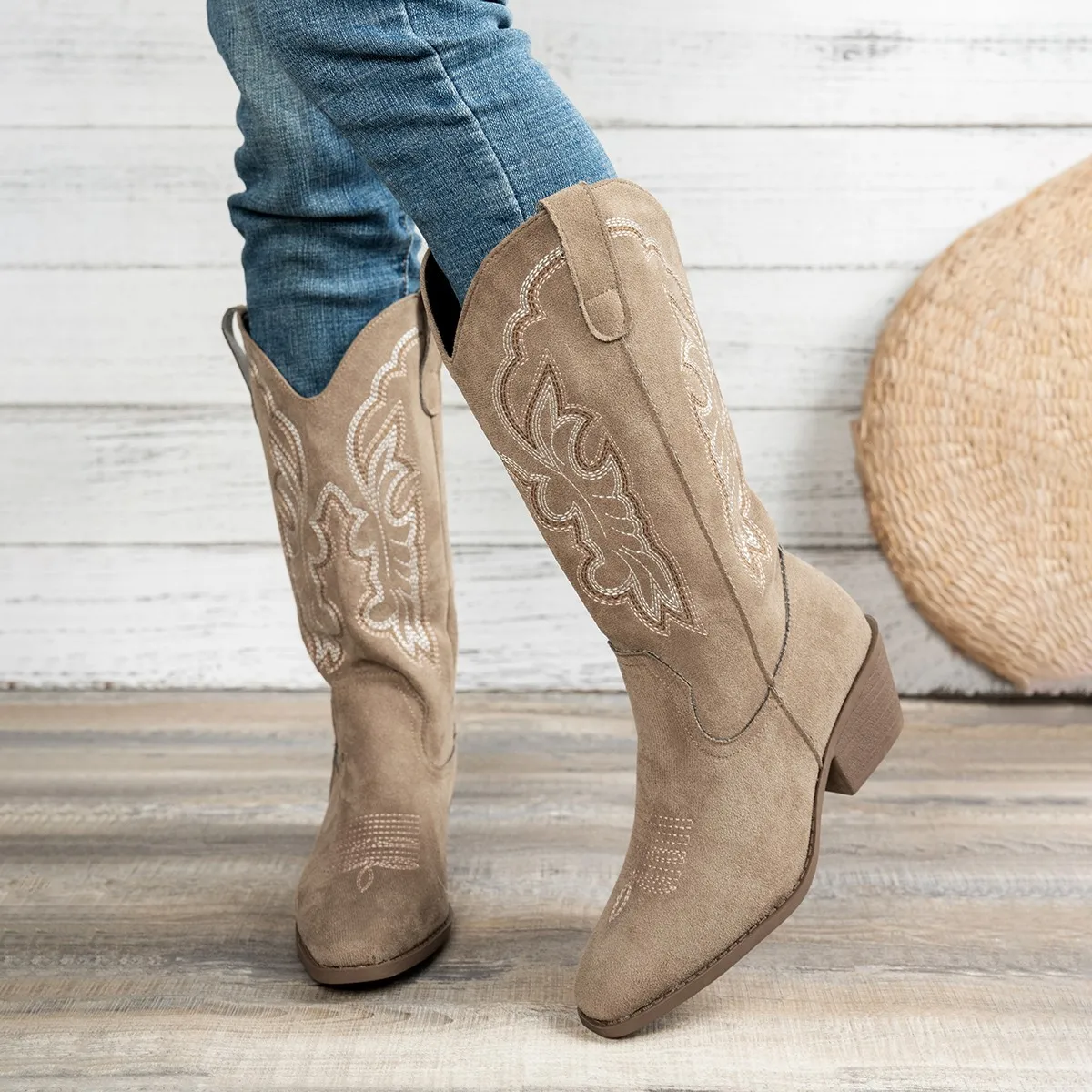 Women Boots Autumn Winter Comfortable Shoes High Chunky Heel Pointed Toe Women Shoes Sexy Fashionable Embroidered Long Boots