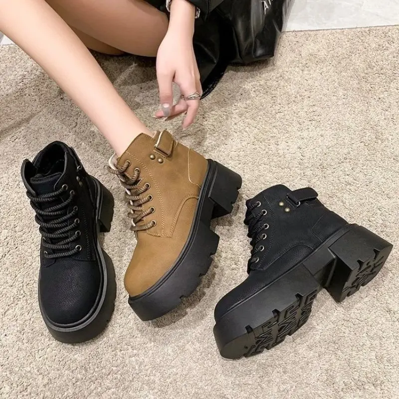2024 Thick Soled High Rise Fashion Boots for Women Black Short Snow Boots British Style Ankle Shoes Winter Warm Leather Boots