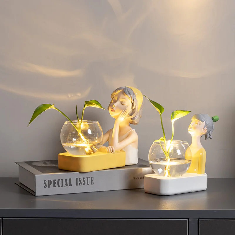 SereniGirl Lighted Hydroponic Sculpture