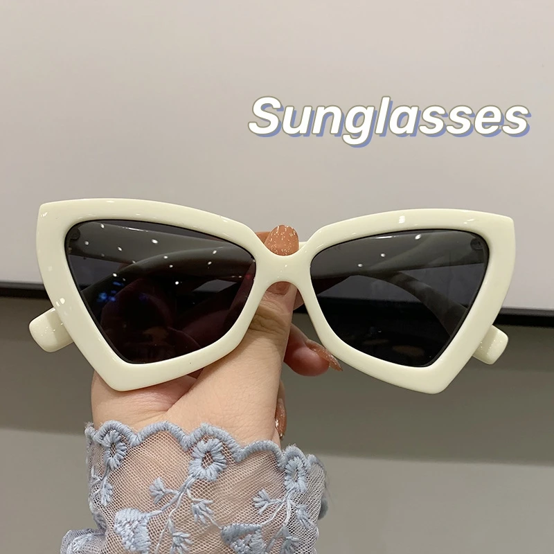 

Personalized Black Hip-hop Sunglasses New Large Frame Retro Triangular Sunglasses UV Resistant Cat Eyes Trendy Women's Glasses