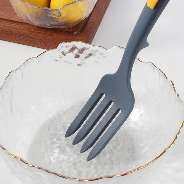 Garfo de macarrão útil flexível pendurado buraco sobremesa salada