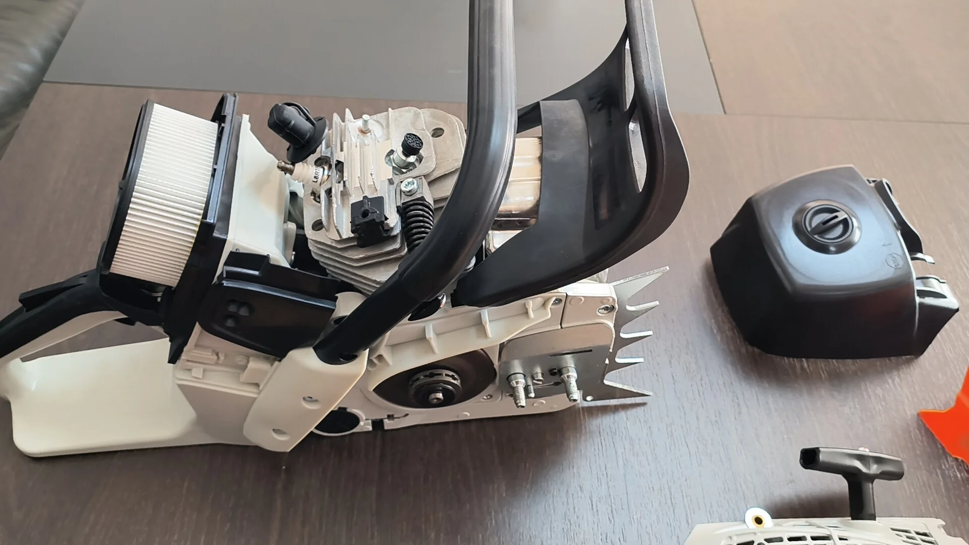 Professional Petrol ChainSaw Wood Cutting Machine Ms651 661 Chain Saw 92cc Gasoline Chainsaw 6.4kw
