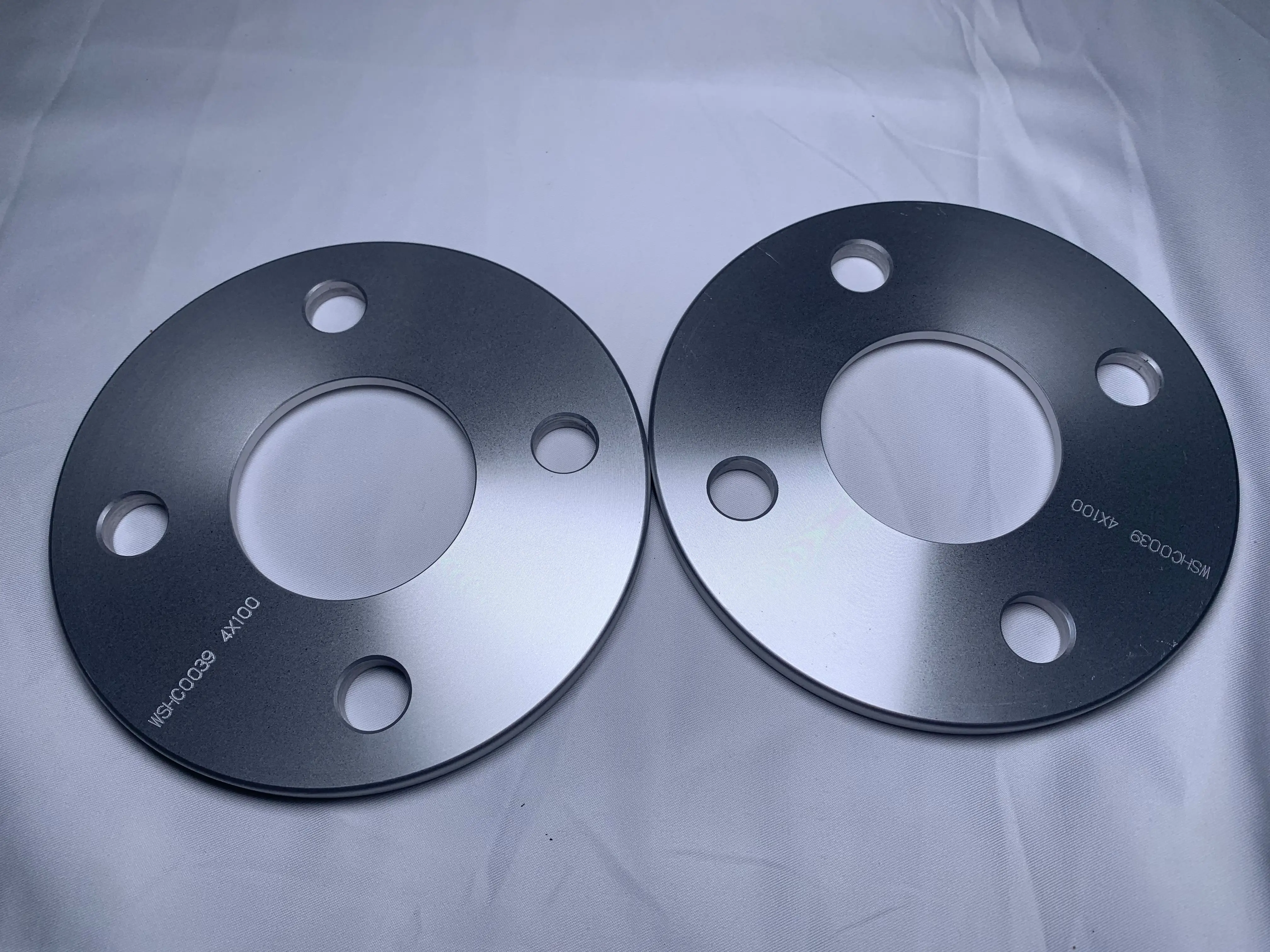 2pcs 8mm Wheel Spacers Adapters PCD 4x100 Center Bore 57.1mm