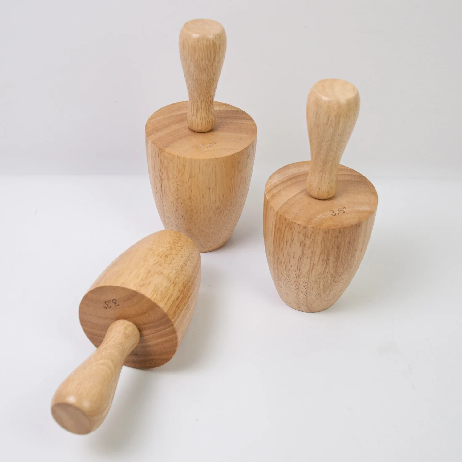 1X Cup Ceramic Molds, Create Pottery Mug Vases, Cup Molds Shaping Tool, Assist in Hand Building Pottery Mugs (3.9 inch)