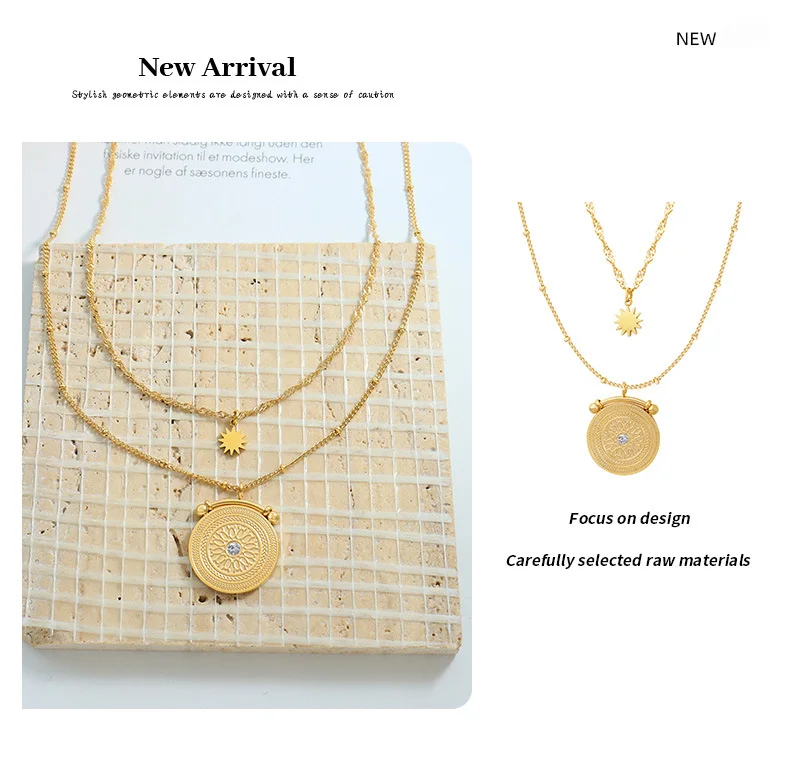 Collier double couche à huit étoiles avec texture diamant, bijoux en acier titane à la mode et polyvalents, bijoux en chaîne de clavicule plaquée or_voghion.com