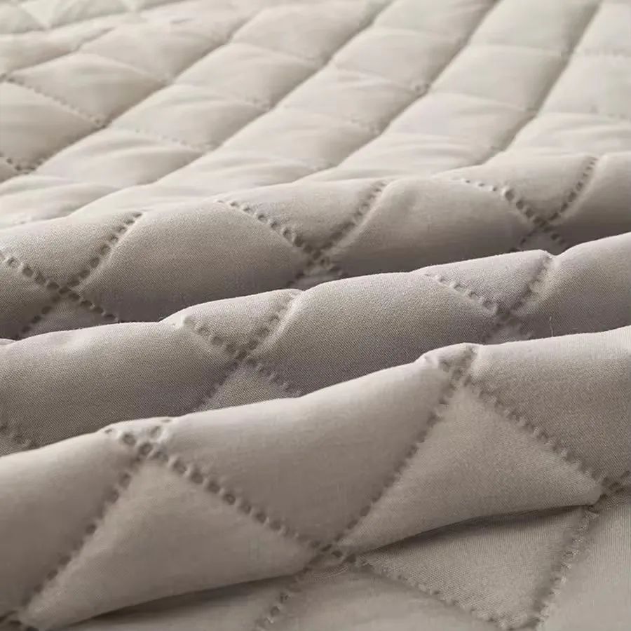 Waterproof Fitted Bed Sheet with 360 Elastic Band Quilted Mattress Protector Cover for Single Double King Queen Size Bedsheet 2