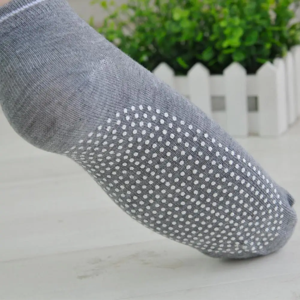 

Sports Socks Women Yoga Ankle Socks Elastic 3D PVC Particle Cotton Sportswear Yoga Toe Socks Home