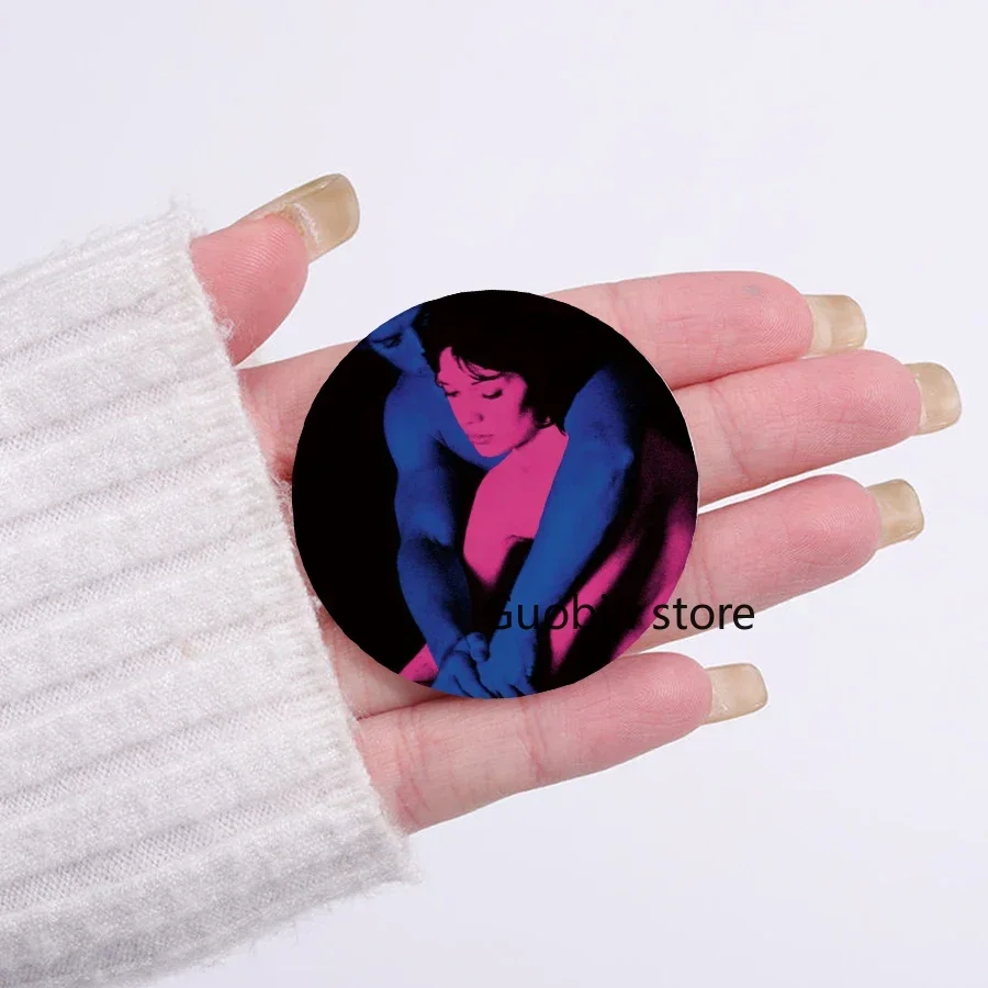 Metal Brooch Pop Tv Girl Button Pin Collar Badge for Backpack 58mm