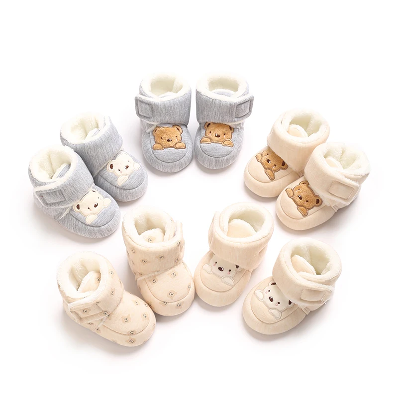 Cute cartoon comfortable boots suitable for baby boys soft and warm with wool boots suitable for indoor walks autumn and winter