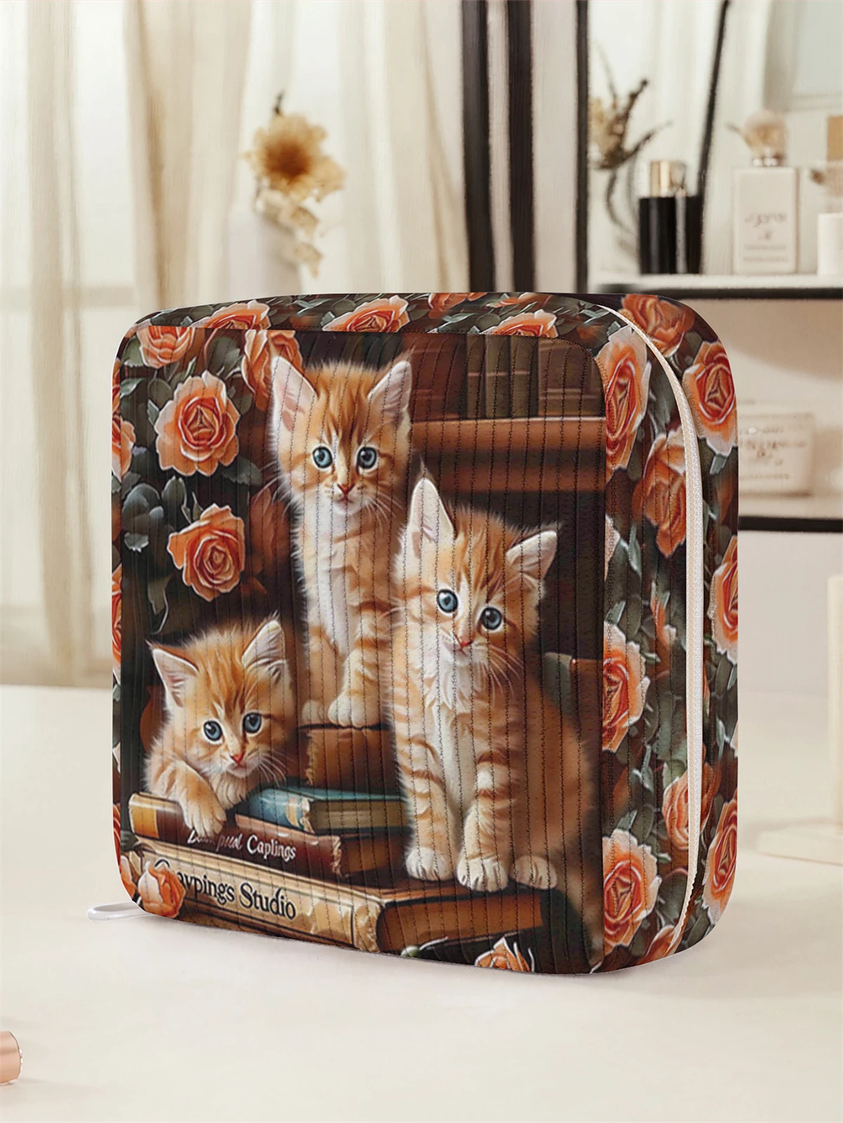 Cute cartoon cat pattern printed sanitary napkin storage bag, women's lightweight tissue bag, sanitary tissue bag