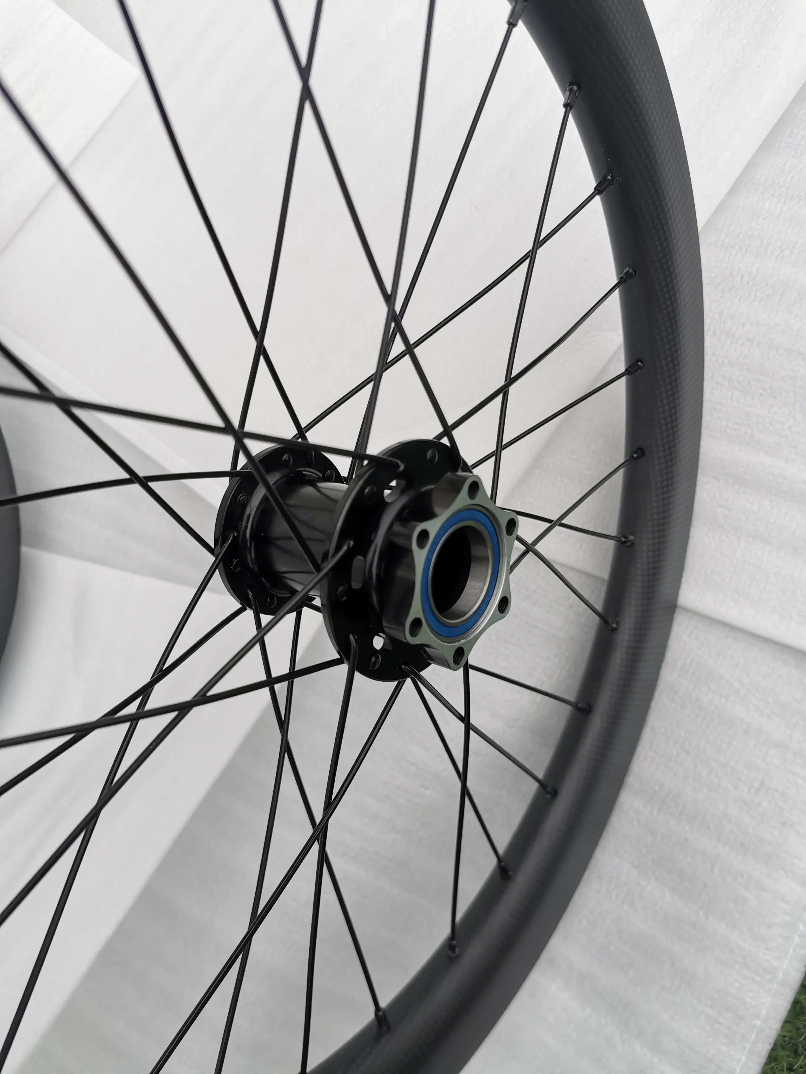 

700C Carbon Bike Disc Wheel 50mm Tubular Wheelset With 6 Bolt Front Lefty 1.0 Hub Rear 135mm