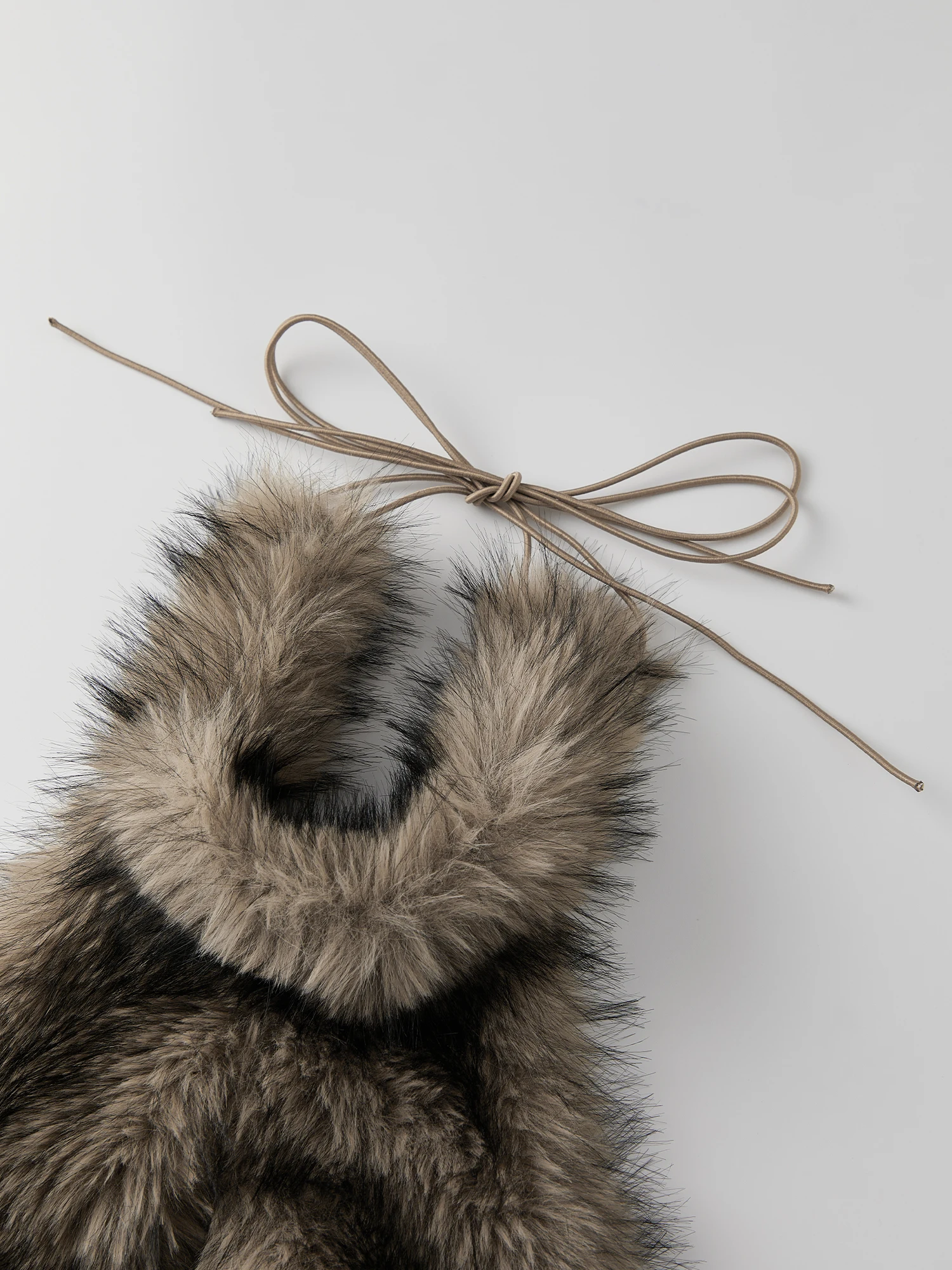 Sexy Lace-Up Halter Neck Sleeveless Top with Open Back and Faux Fur Trim Perfect for Summer Parties and Clubwear