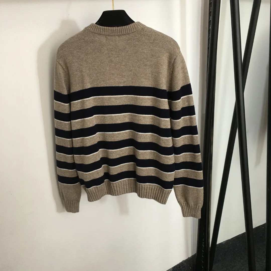

New women's loose color striped round neck long sleeved sweater with cashmere pullover sweater