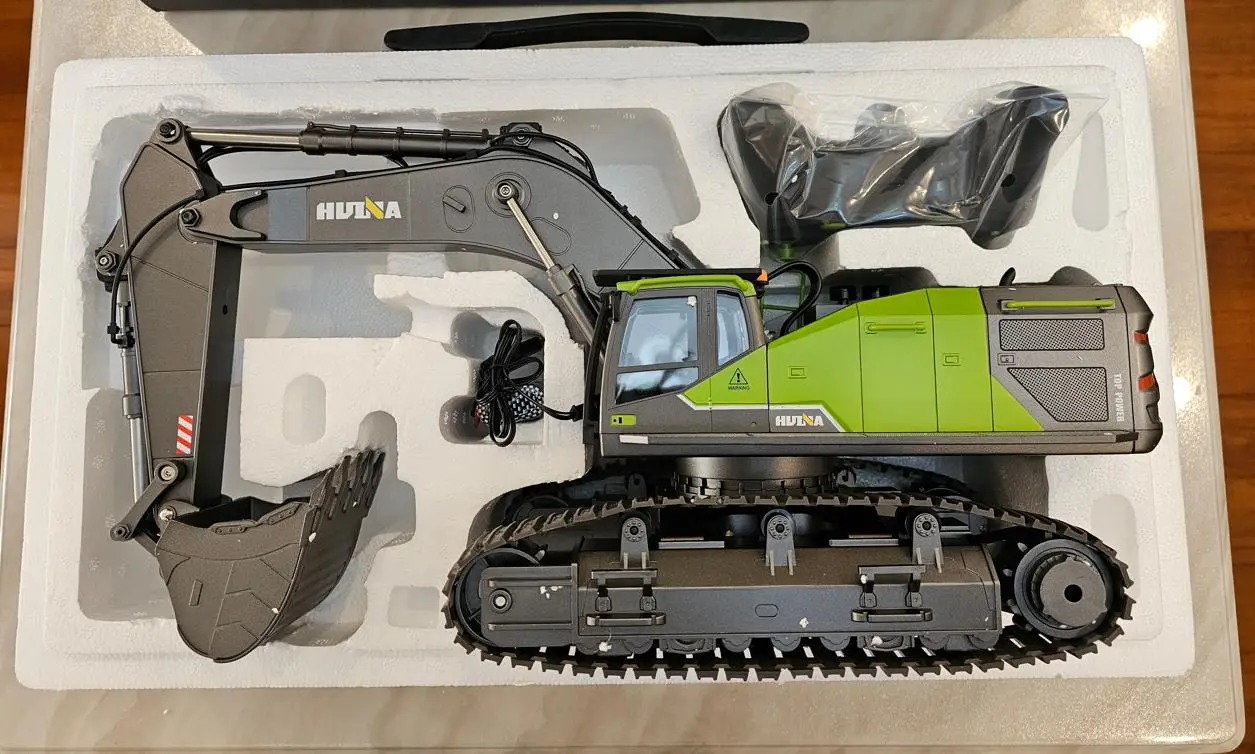 1593 Large remote control engineering vehicle Hydraulic wireless remote control alloy excavator Toy car charging screw excavator