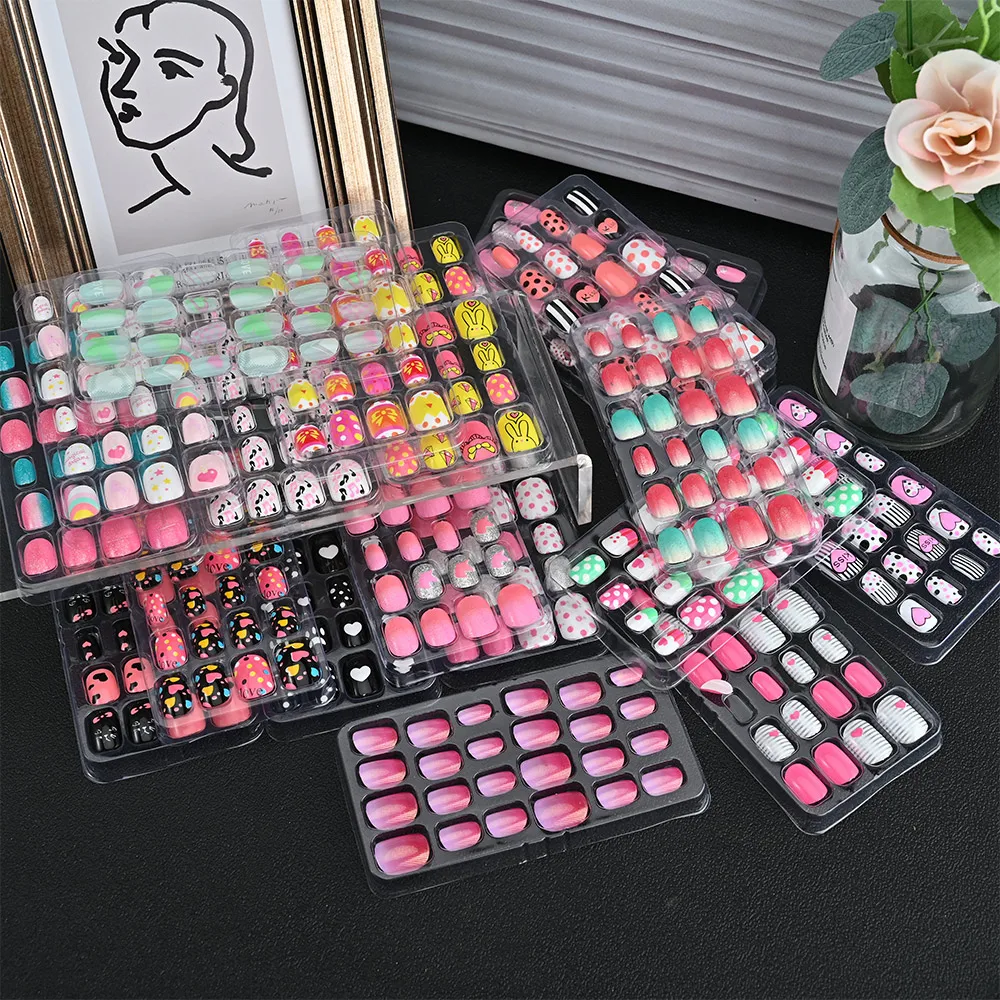 Fake Nails 24 Pcs/box Children Cartoon Nail Tips Colorful Artificial Fake Nails For Cute Kids Girls Full Cover Short False Nail Art Kits