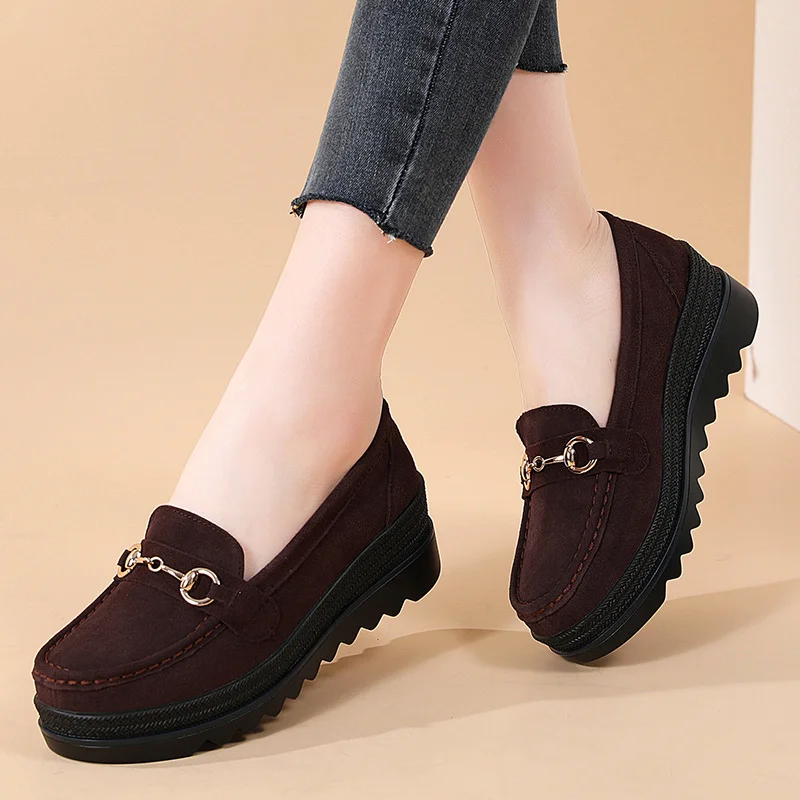 

2023 High Quality Women Shoes Light Comfort Flas Platform Shoes Metal Buckle Casual Mother Shoes Wedge Shoes for Women
