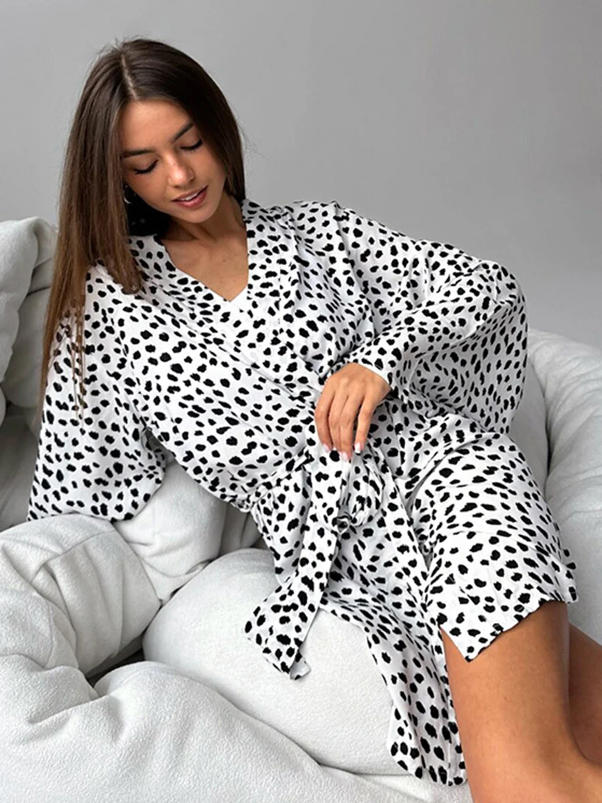 Marthaqiqi Casual Printing Women Robe Sexy V-Neck Pajama Long Sleeve Nightgowns Lace Up Bathrobe Loose Spring Home Clothes Femme