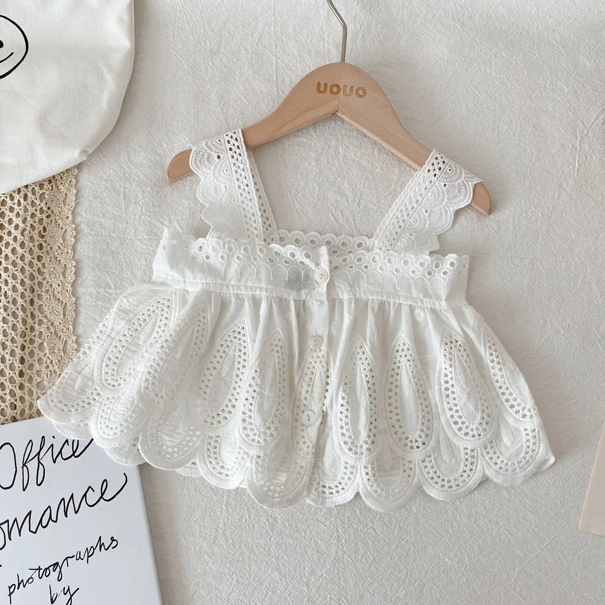 

baby kids Girls summer sleeveless t-shirts children baby girls suspender cotton shirts baby girls solid sweet tops P4 556