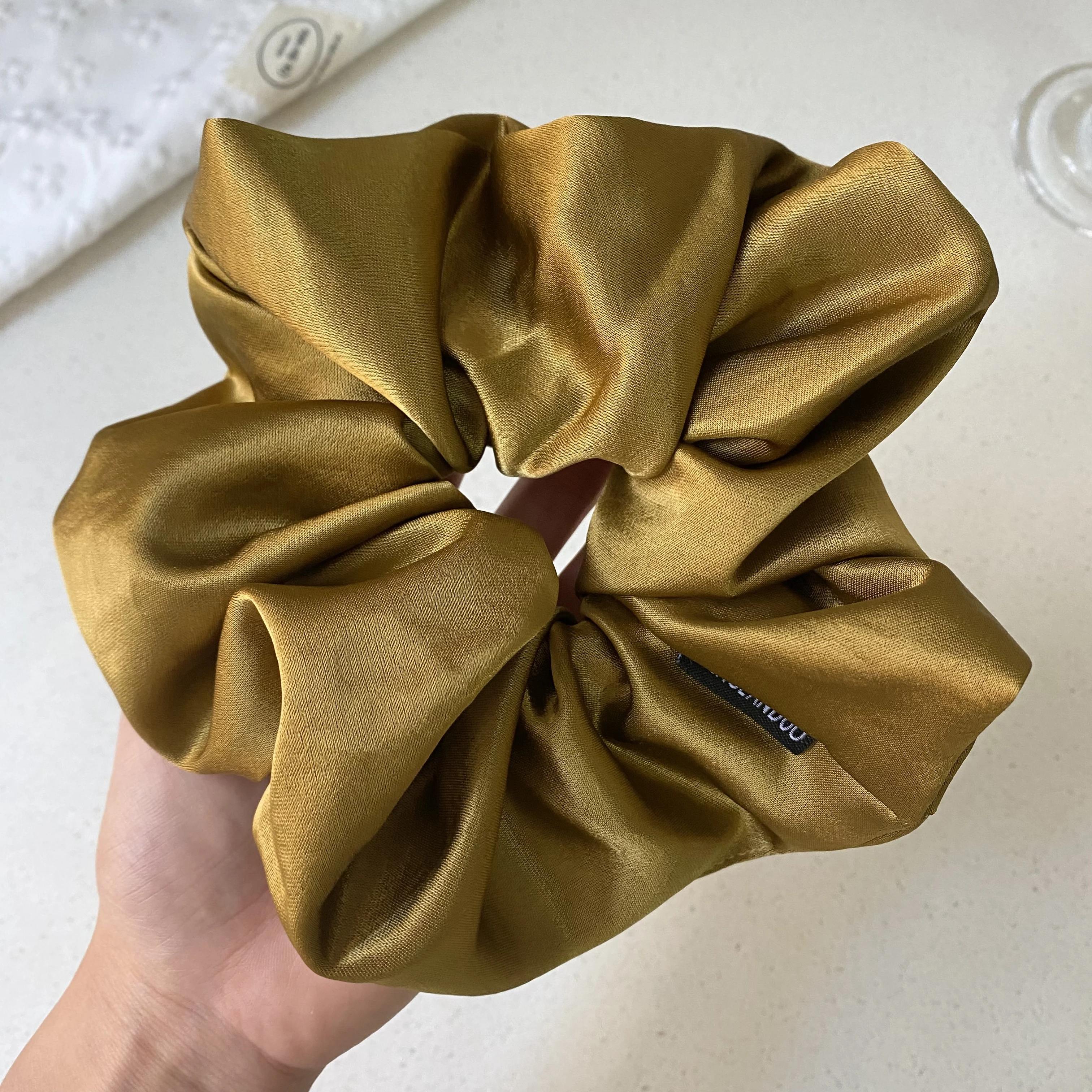 1PC Golden Satin Scrunchies Set, Elegant Hair Accessories For Women, Stylish Hair Ties For Daily And Party Wear