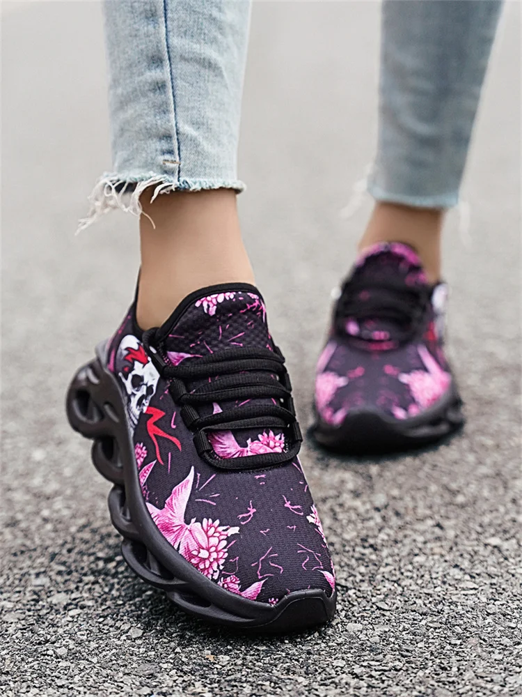 Women's Breathable Mesh Running Sneakers With Skull Pattern_voghion.com