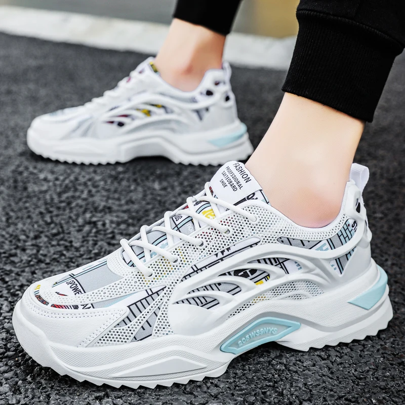 Zapatos informales de suela blanda para hombre, zapatillas de deporte tejidas con mosca, moda coreana, verano, 2021