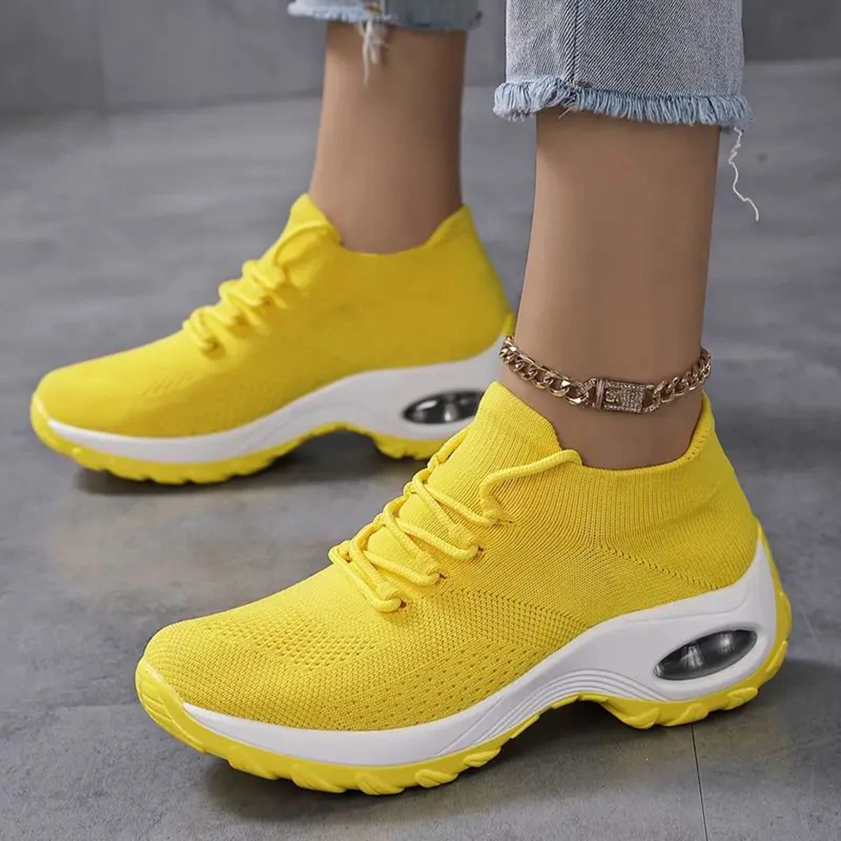 

Women Walking Shoes Slip on Sock Sneakers Lady Girls Nurse Mesh Lightweight Sport Shoes Air Cushion Platform Red Loafers 1862