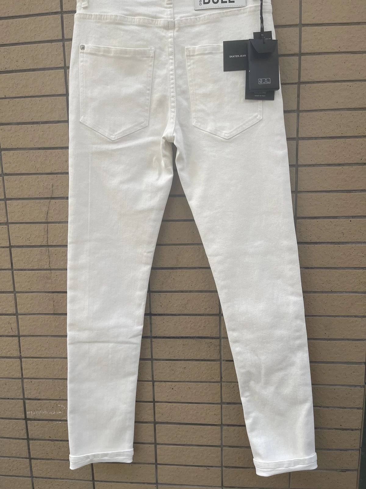 2024 Spring/Summer New Trendy Men's Washed and Worn Hole Patches Fashionable Colorful Print Small Feet White D2 Jeans for Men