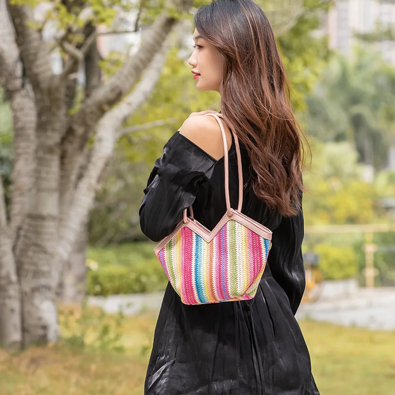 Fashionable Straw Woven Bag Luxury Purses and Handbags Casual Shoulder Bags and Underarm Bag Leisure One Shoulder Woven Bags