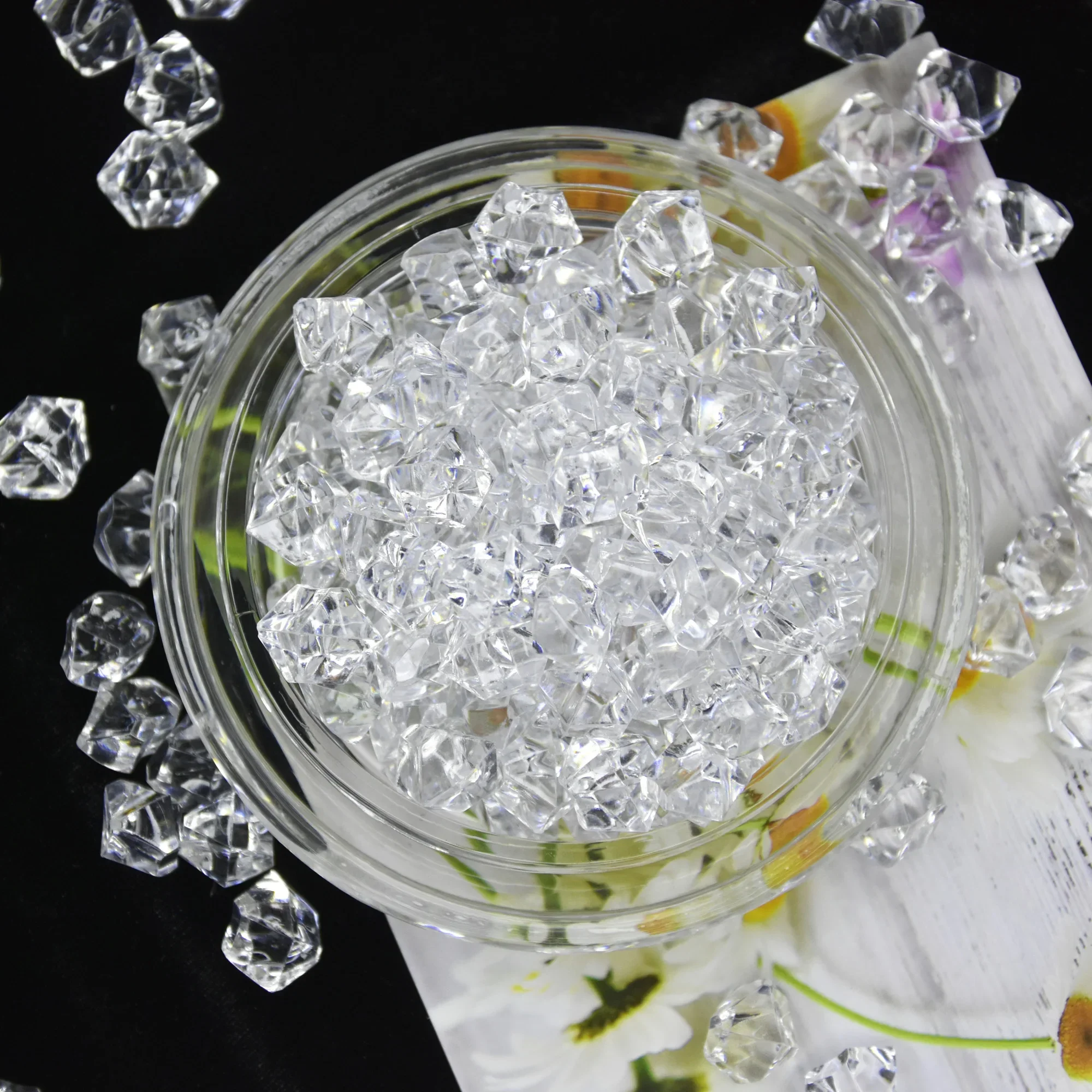 Decorative Stones Acrylic Stone Luminous Gemstone Toys for Garden Decoration Vase Filling Fish Tank DIY Decoration Children's Gemstone Toys