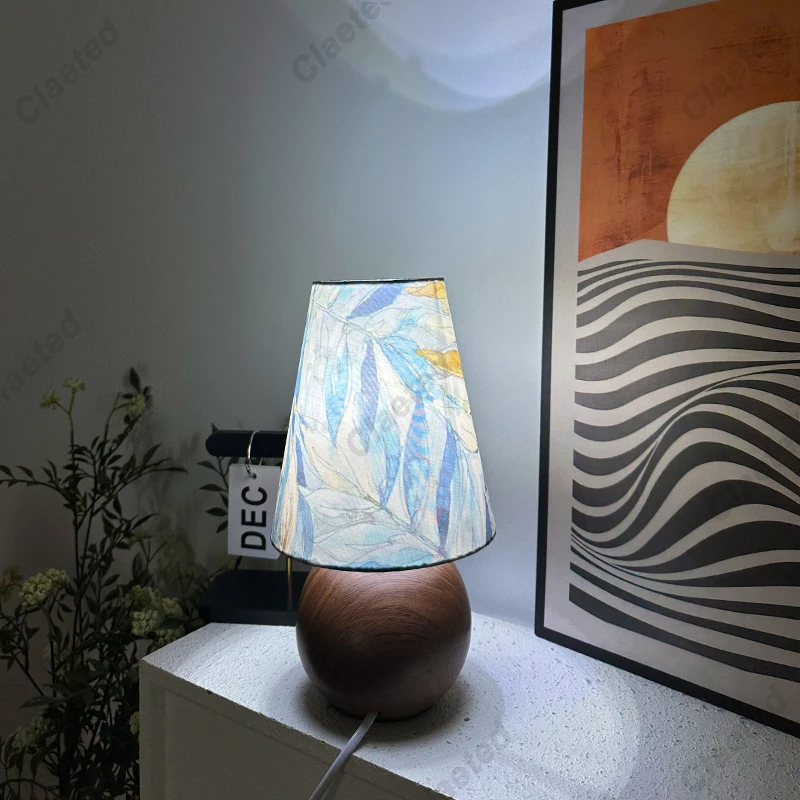 Nordic Style Italian Designer Table Lamp Vintage Floral Night Light Wood Texture Ceramic Base Bedroom Bedside Lamp Home Decor