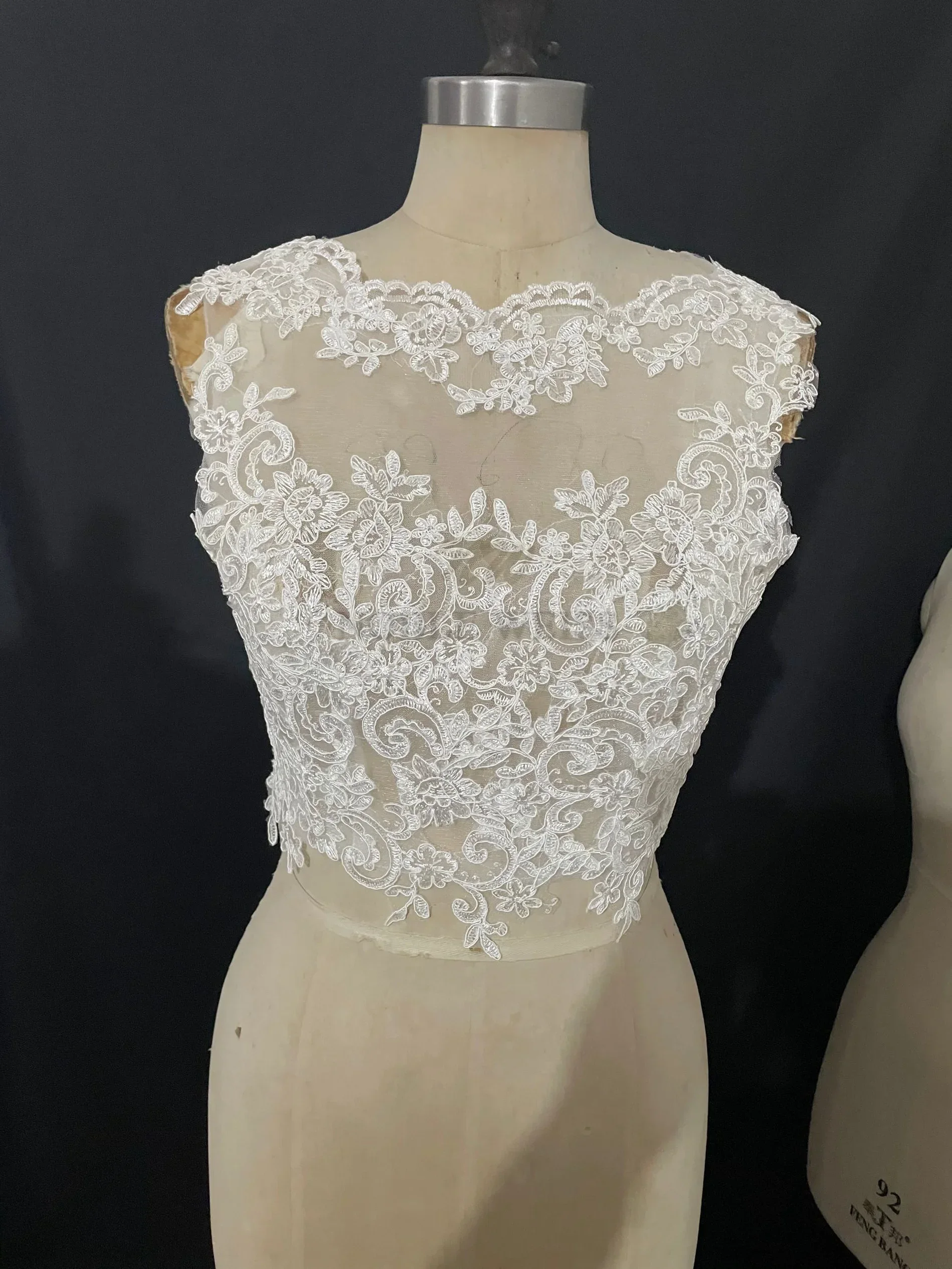 Lace Sleeveless Wedding Bolero Scoop Bridal Wraps for Wedding Party Prom Cheap Bride Jacket Shrug Customized