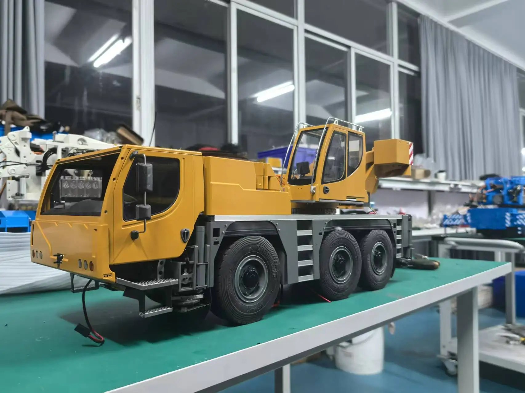 Deposit of Toy 1/14 Eyewhale D1050 RC Crane Radio Control Heavy Machine Constructions Vehicle Painted Assembled Truck Car Model 4