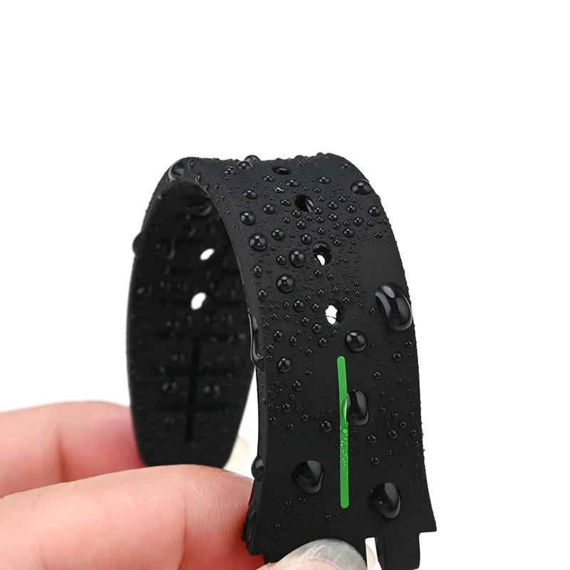Sporty Silicone Rubber Waterproof Watch Strap Replacement Bracelet