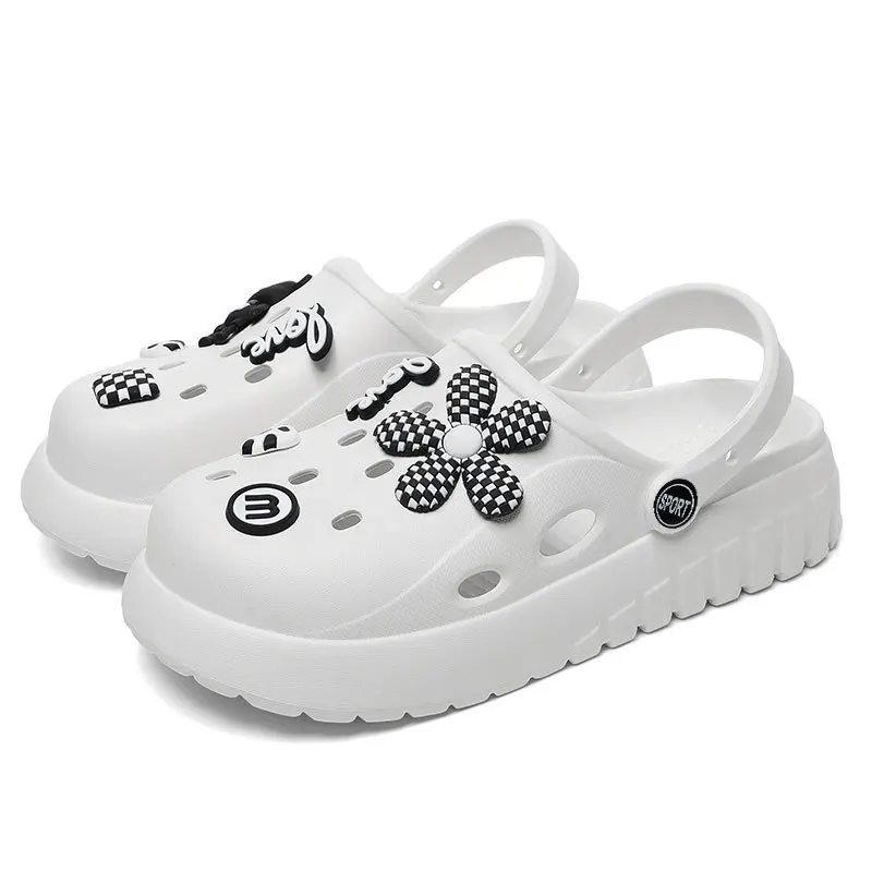 Women Clogs 2024 New Arrival Soft EVA Thick Platform Slippers Comfortable Garden Shoes Fashion Beach Sandals