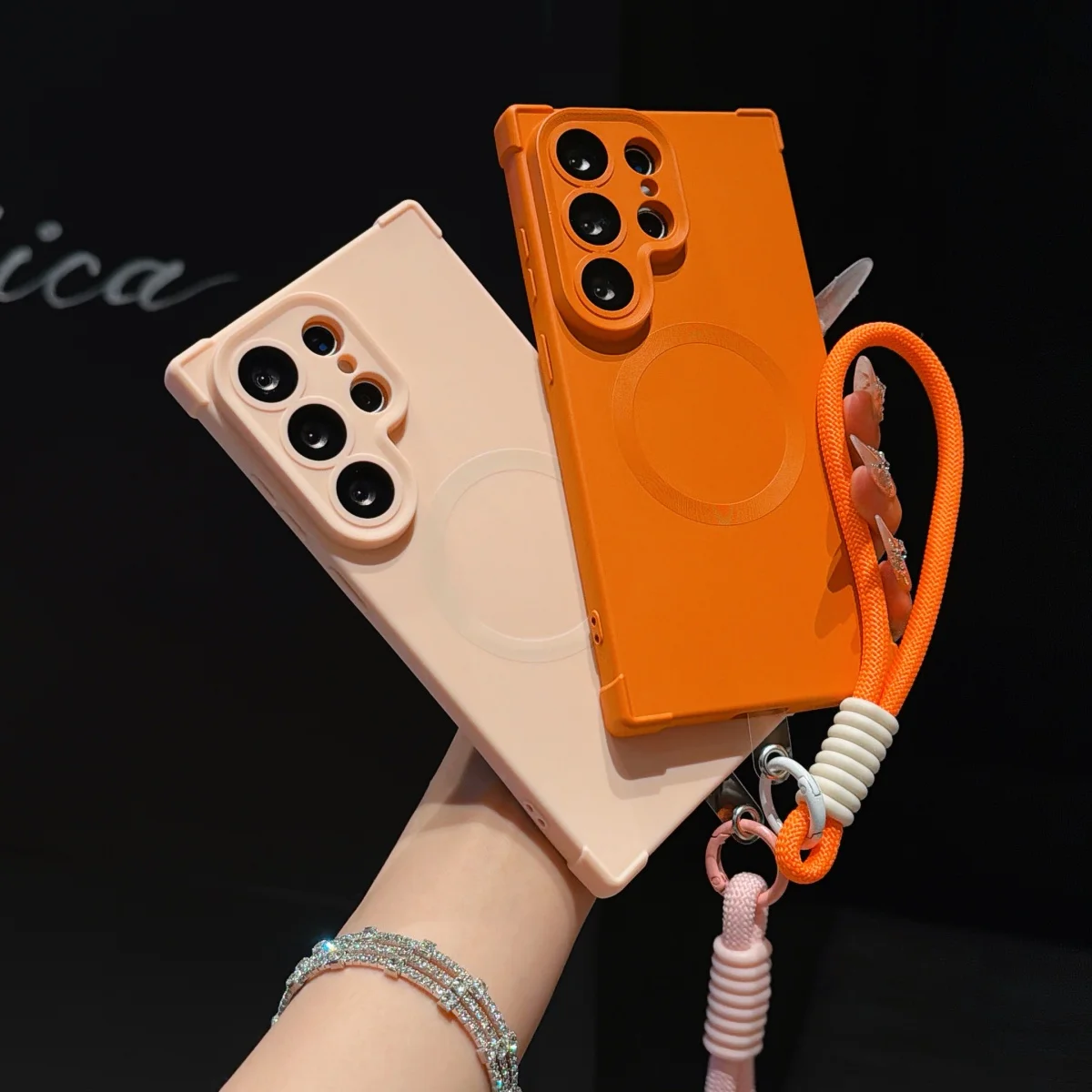 Right Angle Anti-Drop Soft Silicone Shockproof Phone Case with Lanyard and Magnetic Compatibility