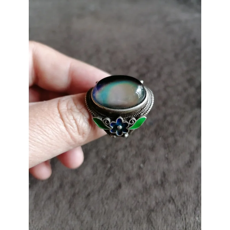 

Antique Collection Tibetan Area Backflow Vintage Old Silver Inlaid Color-Changing Gem Live Ring Old Pulp Color-Changing Ring Gem