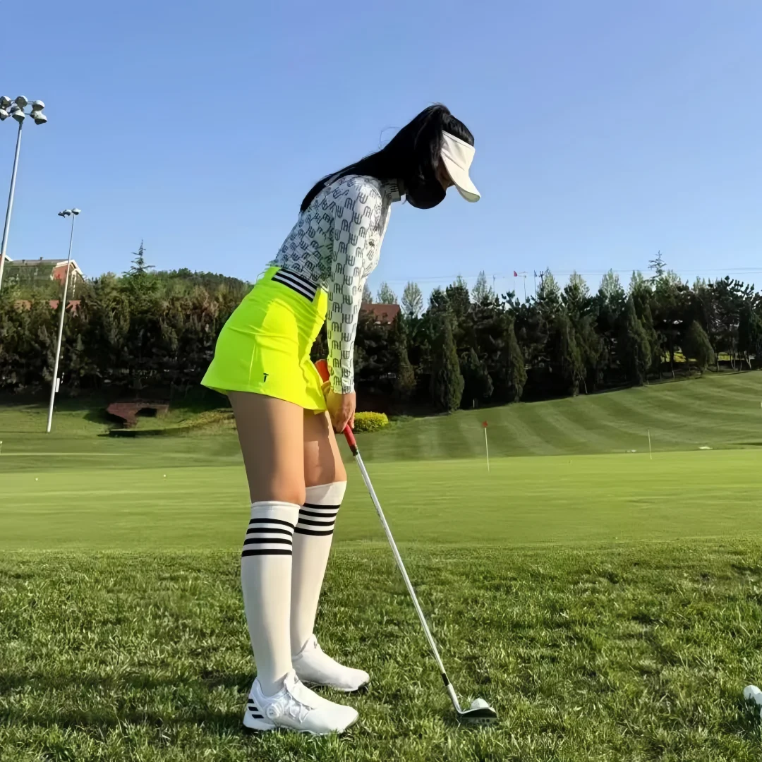 New Golf Clothing Women's Short Skirt Summer Fashion Sports Simple Pleated Skirt Classic Design