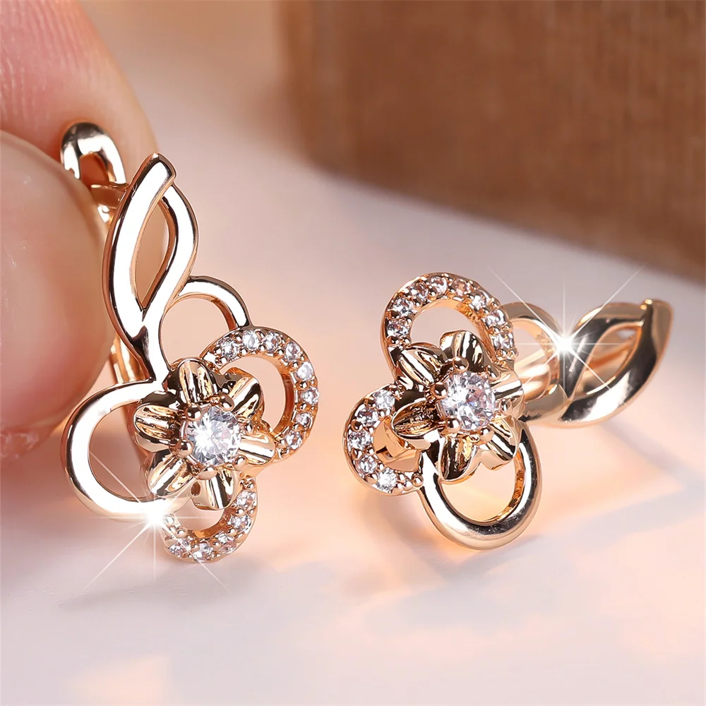 White Zircon Round Stone Hollow Flower Hoop Earrings For Women Vintage Gold Color Small Flower Ear Buckle Wedding Jewelry Gifts