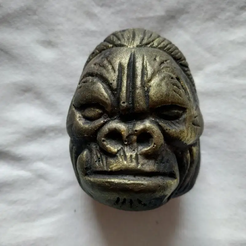 

1Pc Simulation Wind Whistle Creative Orangutan Shaped Small Whistle Craft Pure Handmade Resin Whistle Musical Instrument