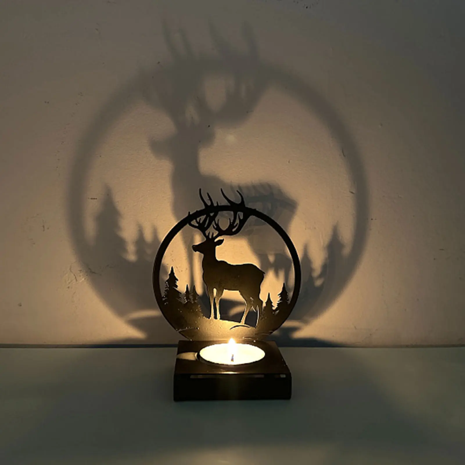 

Creative European Iron Elk Candle Holder Christmas Candlestick Romantic Candlelight Decor
