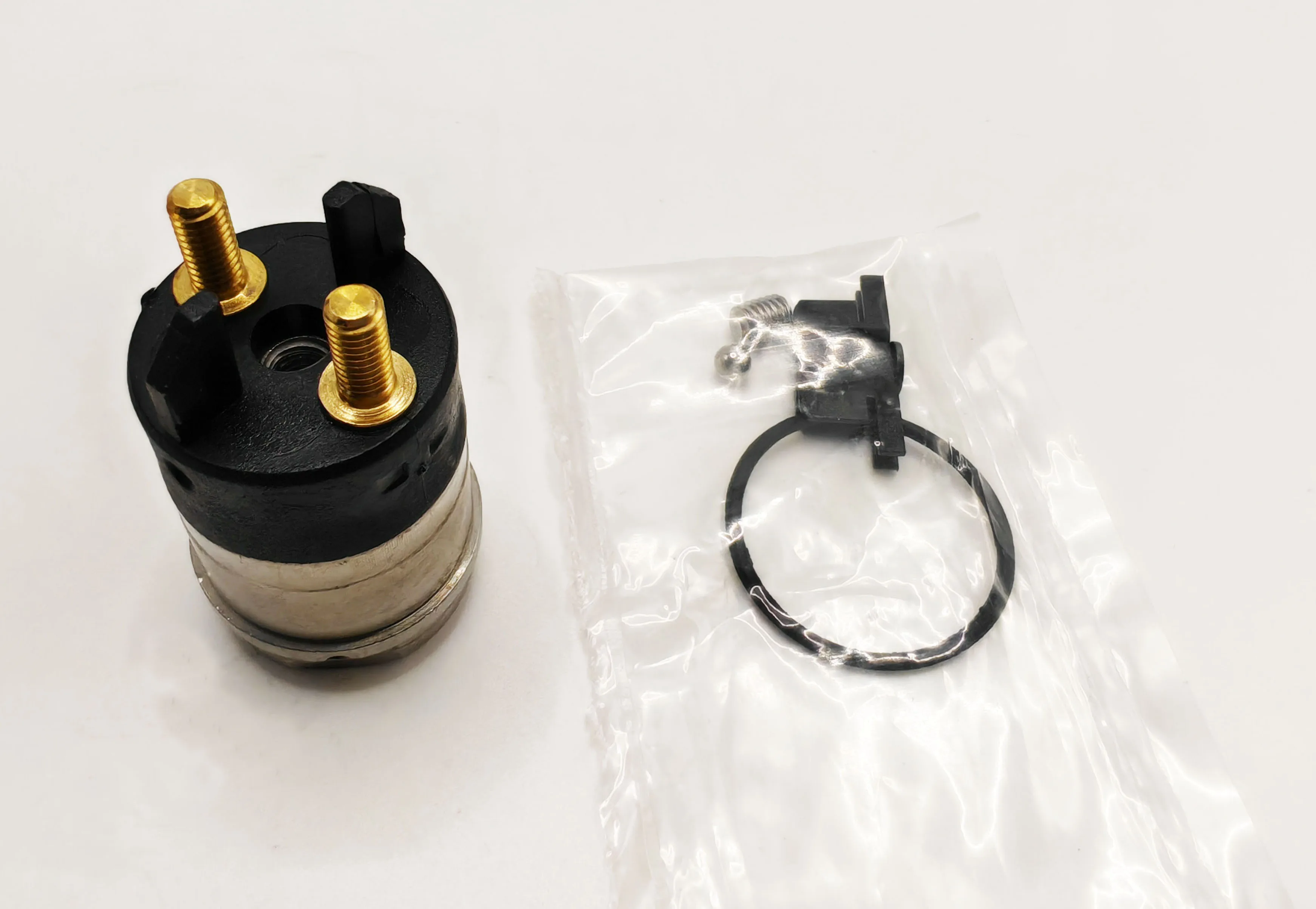 1/4pcs F00RJ02697 F00RJ00355 Fuel Injector Solenoid for 0445120103 0445120003 0445120004 0445120097 0445120006 0445120094