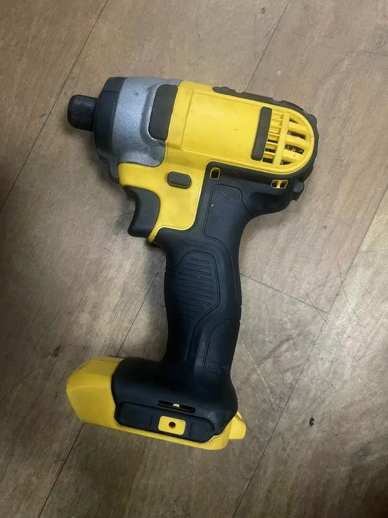 Dcf885b sale