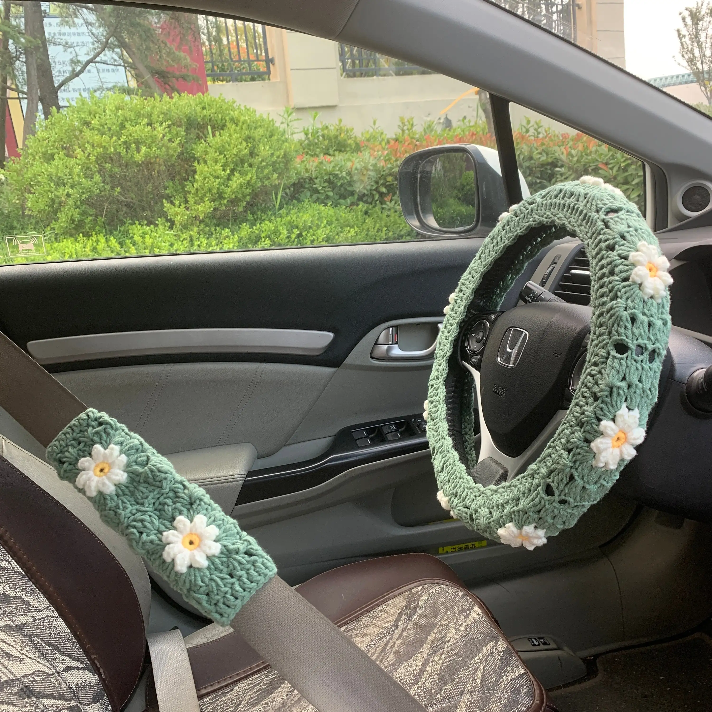 YDM Crochet Daisy Steering Wheel Cover,3D Daisy Steering Wheel Cover for Women,Cute Steering Wheel Cover,Car Accessories (C,Steering Wheel Cover+2