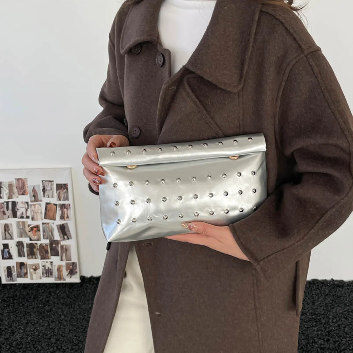 Elegant Glitter PU Leather Clutch with Rivet Detailing